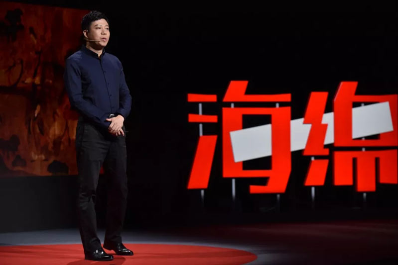 中国画里的马为什么总打滚，皇帝为什么老让仆人搀着？| 曾孜荣讲中国画