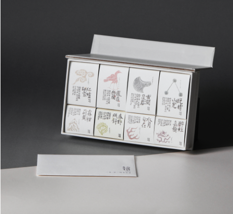 以神游八极为例，一念在每款茶的命名上颇费了一些心思，整个命名过程甚至持续了3个月之久。夏正告诉我们，一念采取的方式是profile侧写的命名方法，为每一款茶建立自己的档案，再围绕这个档案，通过反复的品鉴、揣摩和交流，从感官、意向和想象等角度去描述茶，最后推导出命名。